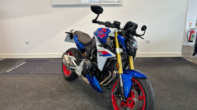 BMW F900 R